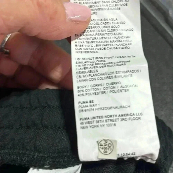 Puma Holographic Puma Logo shorts, elastic waist, black cotton/poly - Picture 8 of 8